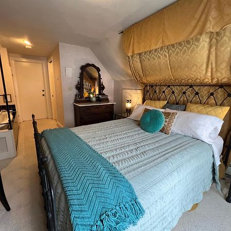 Astor House Bed and Breakfast Γκριν Μπέι Εξωτερικό φωτογραφία